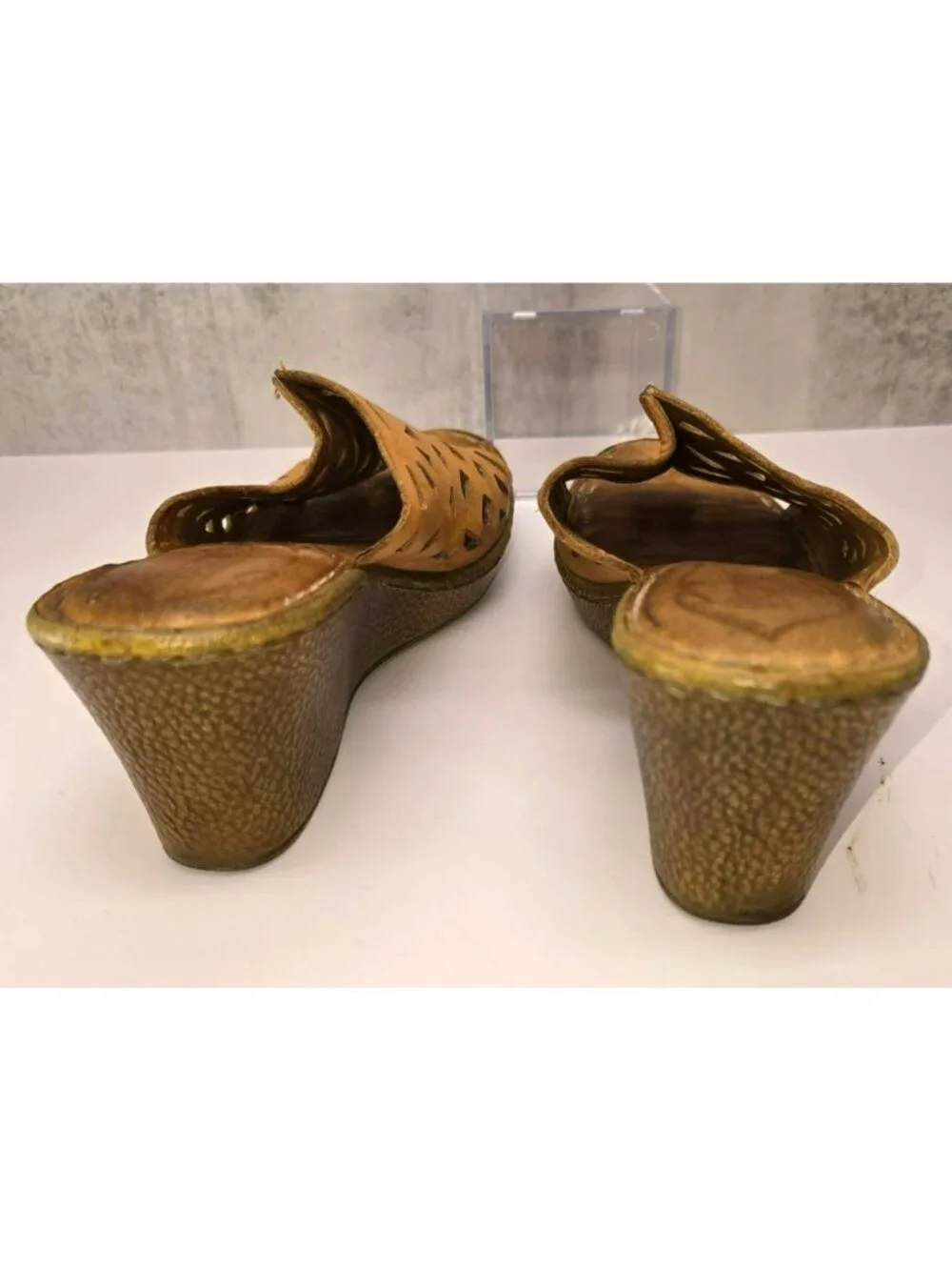 Born these wedge